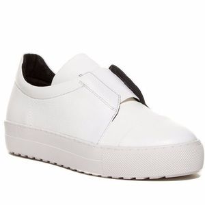 Atelje – Emery Slip-On Sneaker